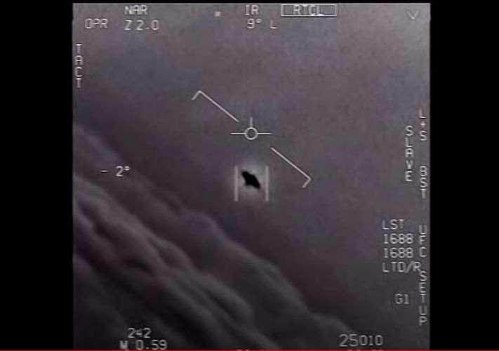 Пентагон опубликовал видеозаписи с НЛО - ВИДЕО