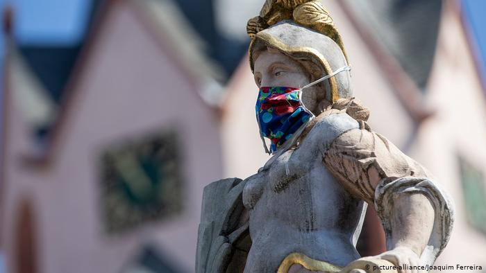 Германия продлила ограничение на международные поездки до 14 июня
