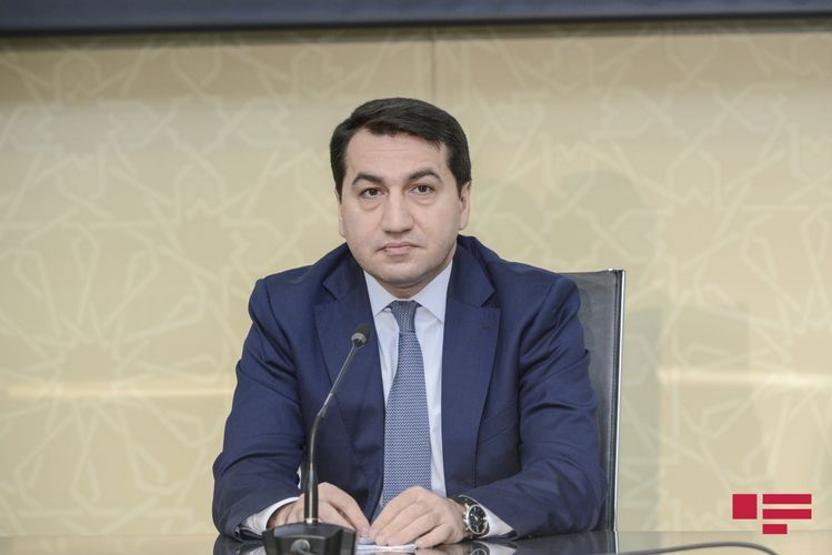 Хикмет Гаджиев: "Особое внимание уделяется недопущению сокращения численности работников"