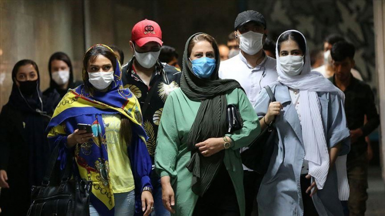 В Иране за последние сутки от коронавируса умерли 212 человек
