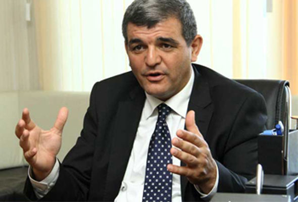 Азербайджанский депутат выступил против закрытия непродовольственных магазинов