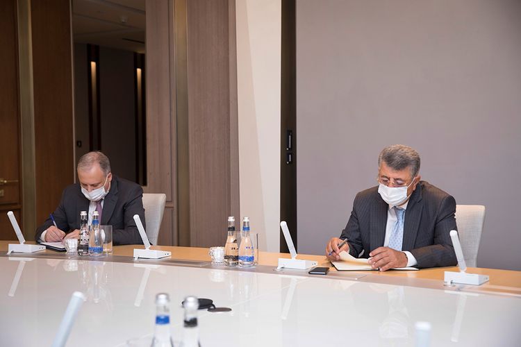 Руководство SOCAR обсудило задачи, вытекающие из выступления президента - ФОТО