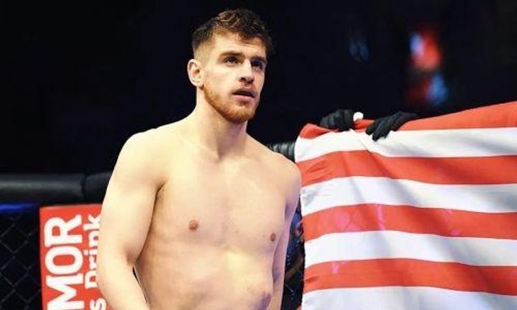 UFC оштрафовало армянского спортсмена за выход на ринг с флагом «НКР»
