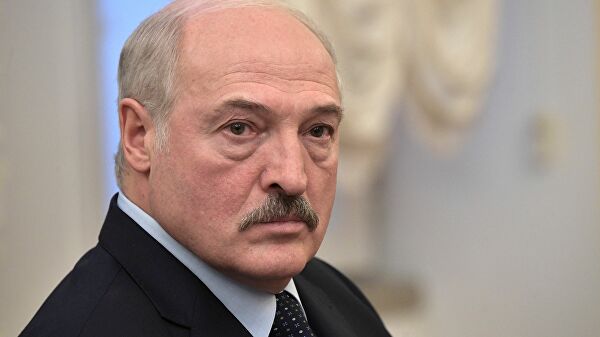 Лукашенко заявил о необходимости защитить граждан и конституционный строй
