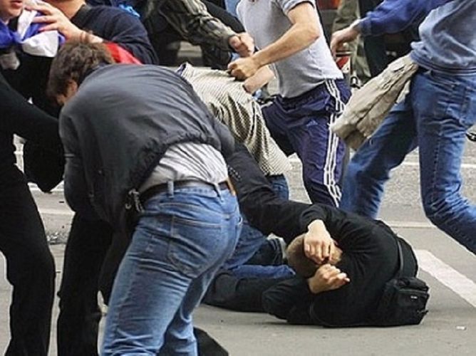 В Азербайджане произошла массовая драка, есть погибший и раненые