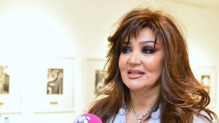 Народная артистка Азербайджана: «Мой муж запрещал мне выходить в эфир»
