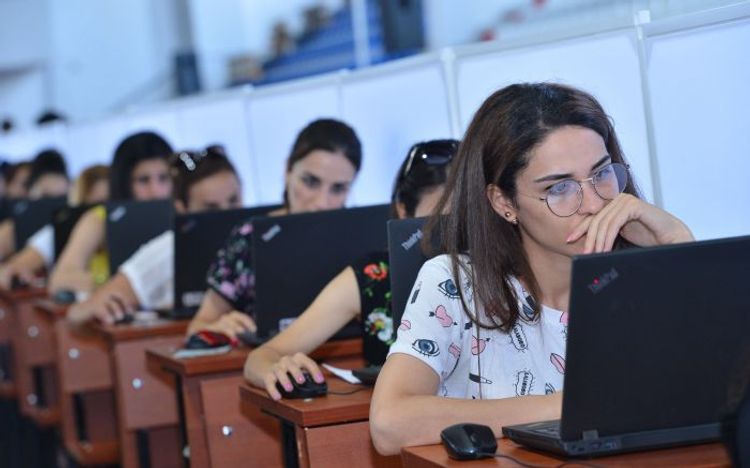 В Азербайджане начинается тестовый этап конкурса по приему на работу учителей
