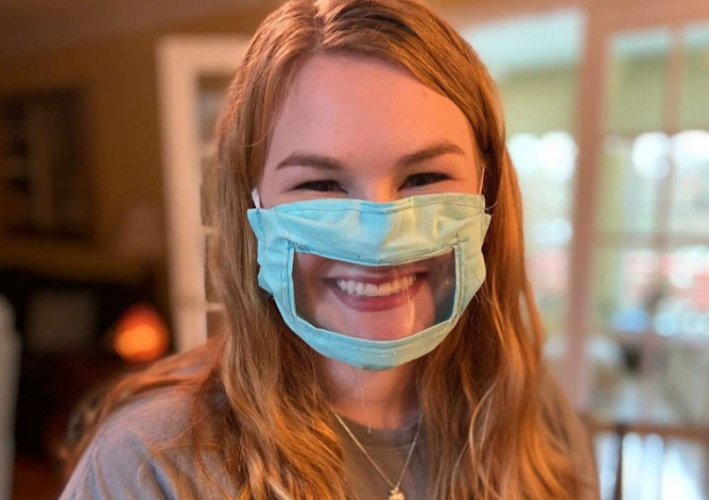 Во Франции будут производить маски для глухонемых
