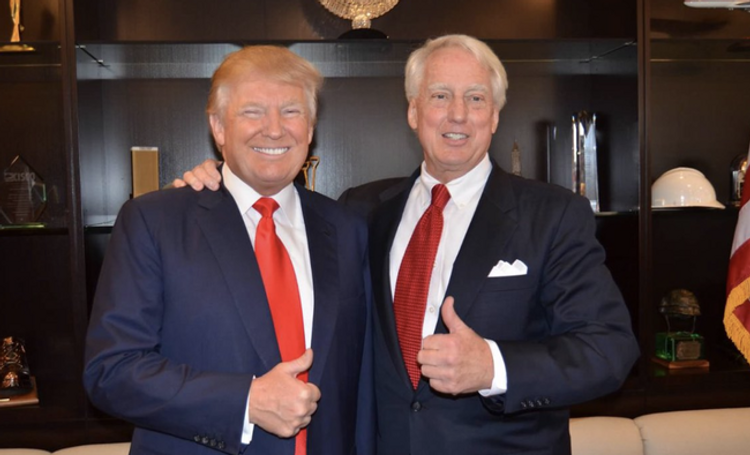 Умер брат Трампа