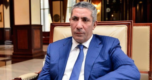 Азербайджанский депутат получил выговор за участие на свадьбе во время карантина