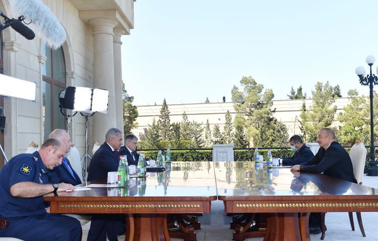 Ильхам Алиев принял делегацию во главе с министром обороны РФ - ОБНОВЛЕНО - ФОТО