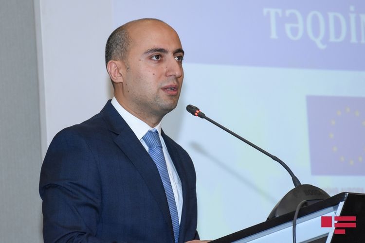 Министр образования Азербайджана внес ясность в вопрос учебной нагрузки педагогов старше 60 лет
