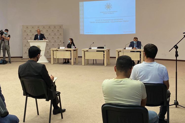 Магистры азербайджанских вузов могут продолжить обучение в новой форме
