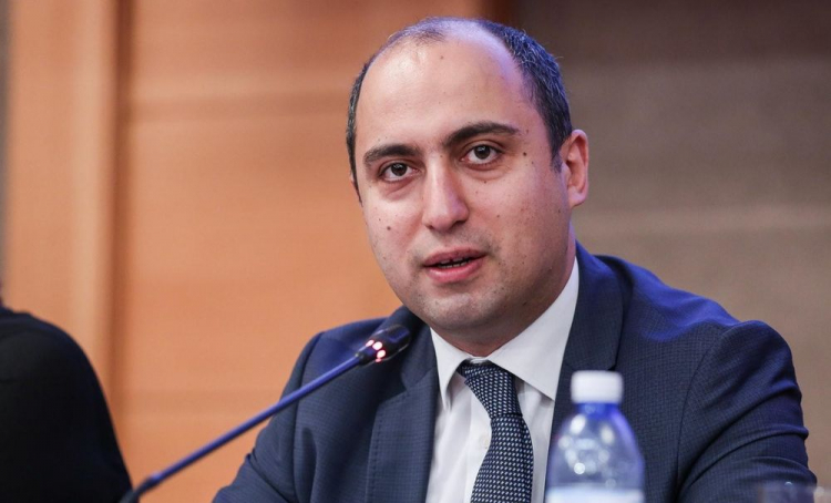 В профтехучилищах Азербайджана обучение будет организовано в дистанционной форме


