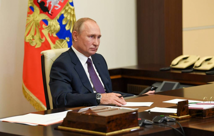 "Новый учебный год в России начнется 1 сентября" - Путин
