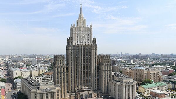 Россия ответной мерой высылает трех словацких дипломатов
