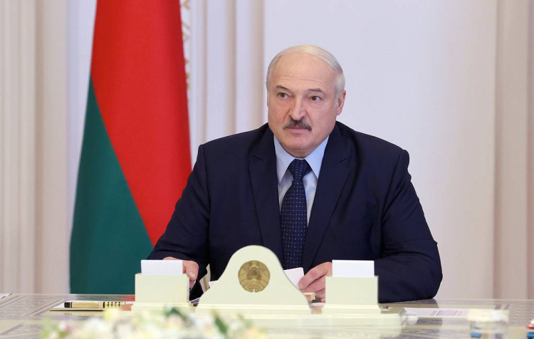 Лукашенко исключил возвращение к конституции в редакции 1994 года
