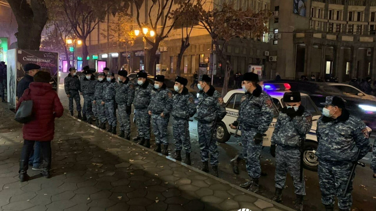 В Ереване задержаны 35 оппозиционеров, требовавших отставки Пашиняна