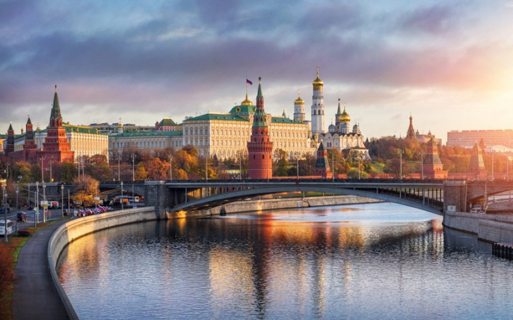 В Москве проходят переговоры глав МИД России и Армении
