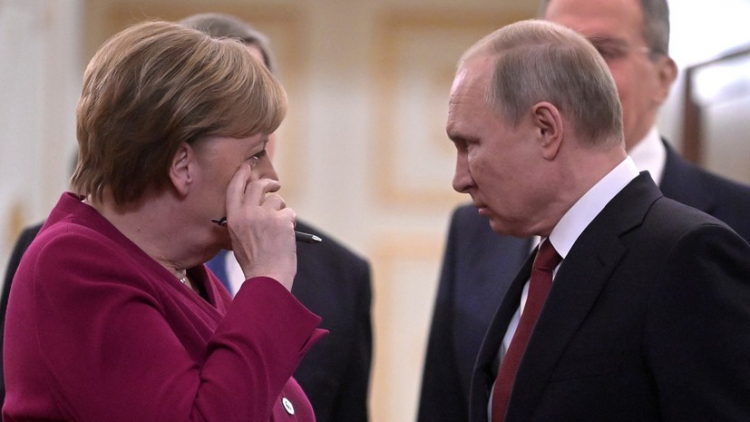 Путин и Меркель обсудили Карабах