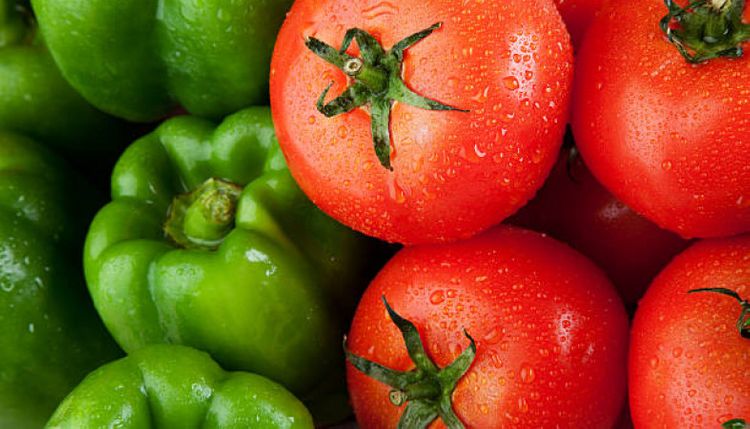 Россия вводит запрет на поставки томатов и перца из Армении