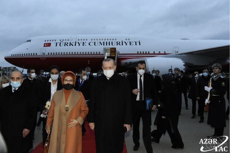 Президент Турции прибыл с визитом в Азербайджан - ФОТО