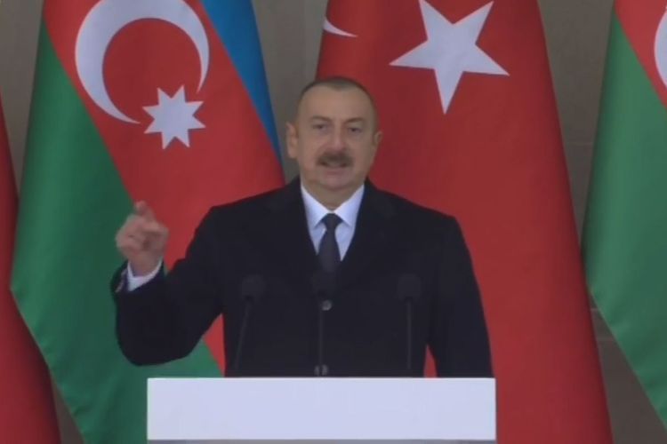 Ильхам Алиев: Наша армия, поднявшись в Шушу по скалам, уничтожила врага в рукопашном бою!