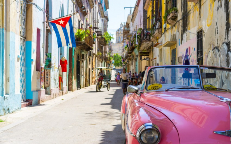 Куба начинает реформу денежной системы
