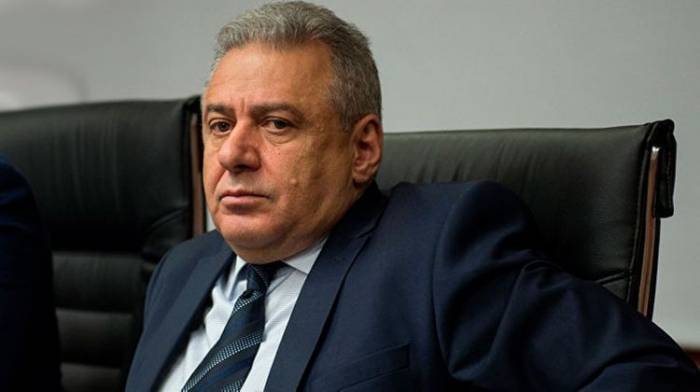 Министр обороны Армении вылетел в Москву
