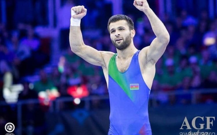 Азербайджанский чемпион мира победил армянского борца с разгромным счетом