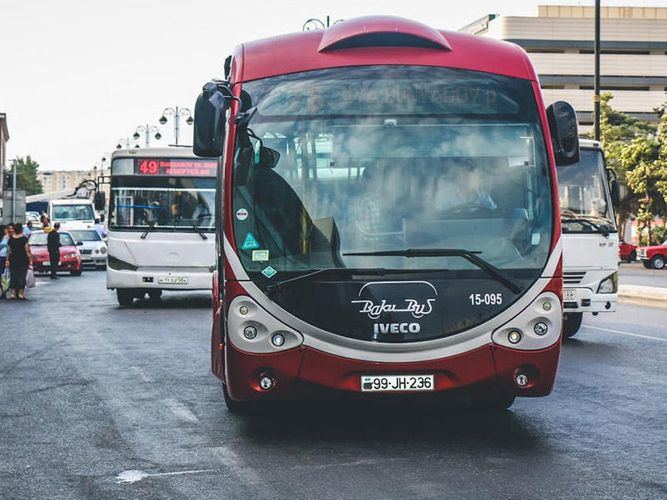 Еще на одной улице Баку появится спецполоса для автобусов - ФОТО
