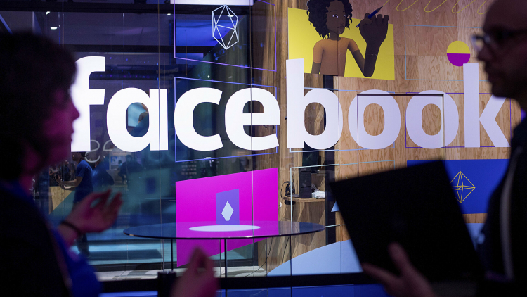 Facebook удалил связанные с Россией аккаунты