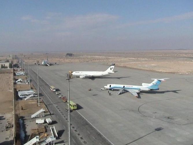В Иране пассажирский самолет совершил экстренную посадку 