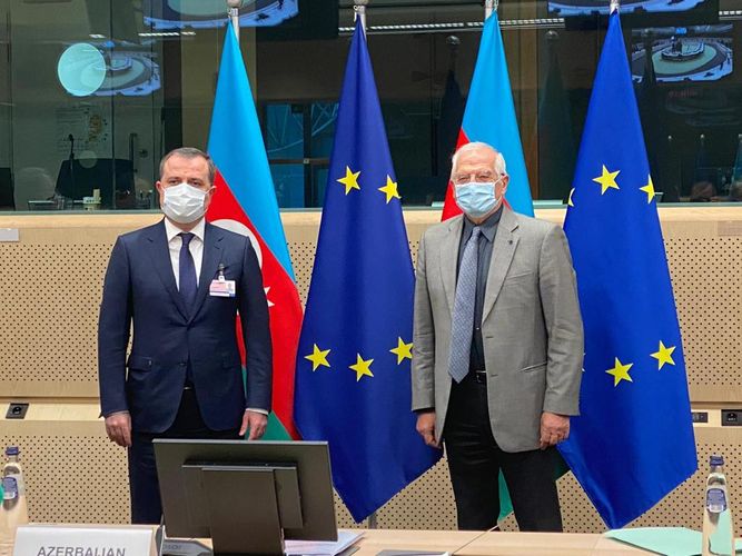 Джейхун Байрамов принял участие в заседании Совета сотрудничества Азербайджан-ЕС