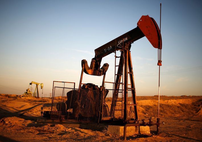 Цена нефти Brent превысила 52 доллара
