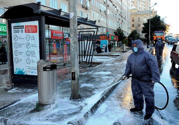 На улицах Баку проведены усиленные дезинфекционные работы - ФОТО