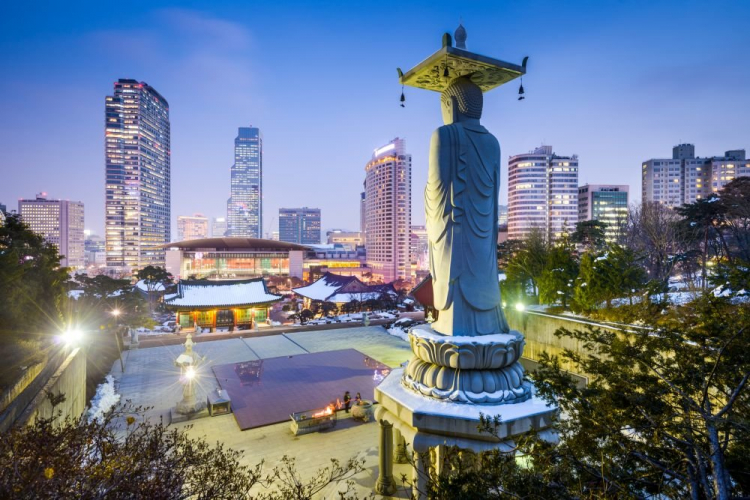 Южная Корея готовится к третьей волне коронавируса