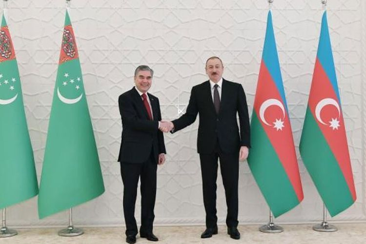 Гурбангулы Бердымухамедов поздравил президента Ильхама Алиева
