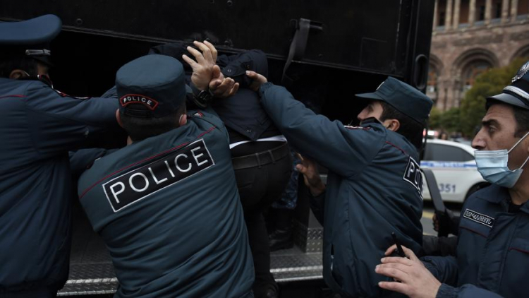 В Ереване 77 человек задержали на акции протеста