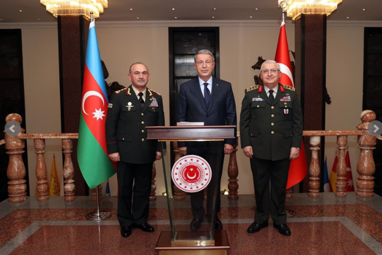 Замминистра обороны Азербайджана провел встречи в Турции