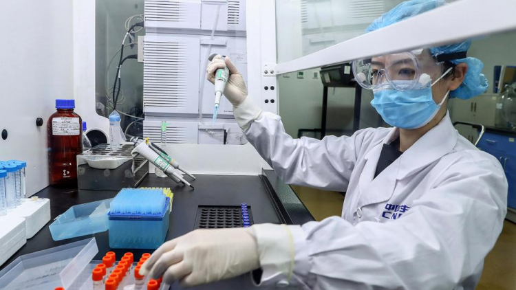 Украина договорилась о покупке китайской вакцины от коронавируса
