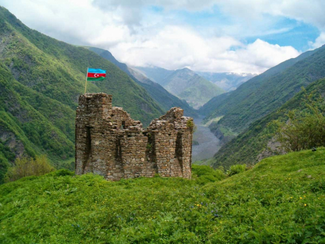 Азербайджан вошел в ТОП-20 стран с быстрорастущей индустрией туризма
