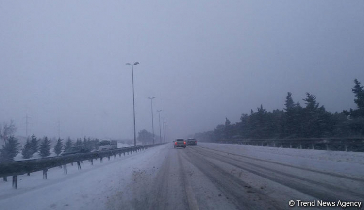 В Баку предупредили перевозчиков в связи с погодными условиями