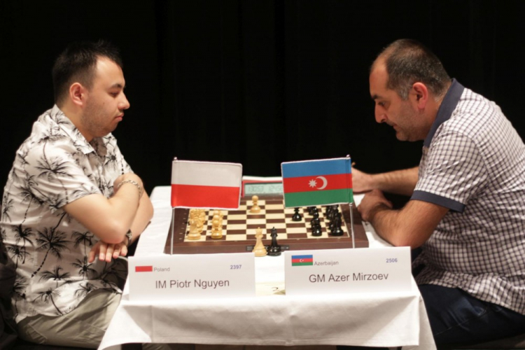 На турнире в Иране азербайджанский шахматист улучшил позицию