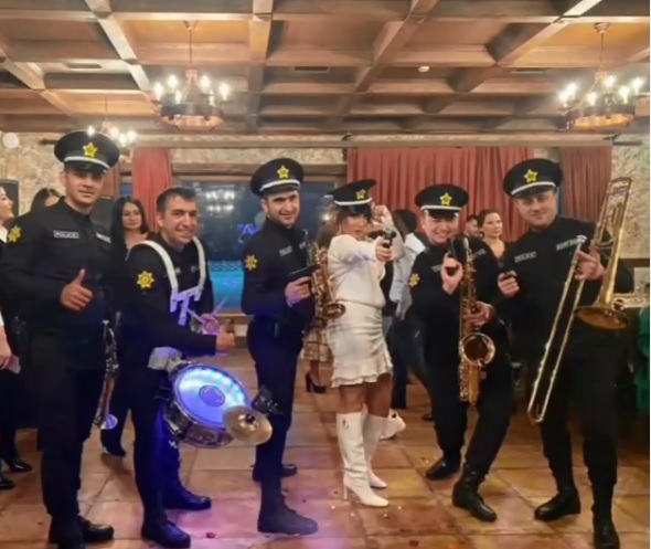 Азербайджанская певица устроила вечеринку - ВИДЕО