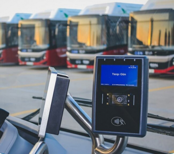 В Азербайджане планируют ввести оплату проезда банковскими картами
