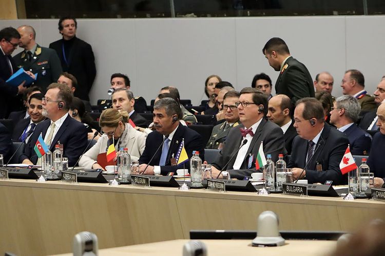 Министр обороны Азербайджана принял участие в заседании НАТО - ФОТО