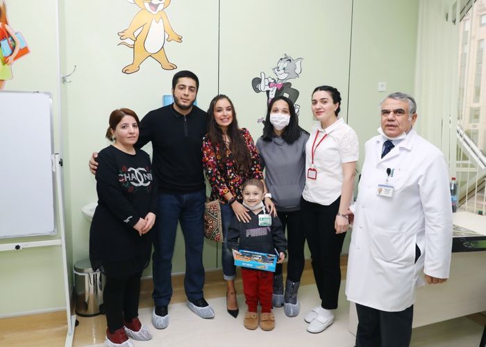 Лейла Алиева встретилась с детьми, страдающими онкологией - ФОТО