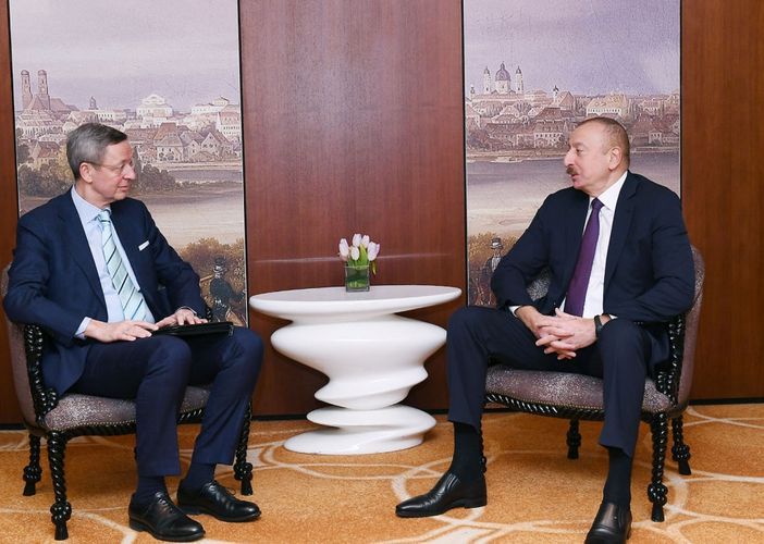 Начался визит президента Ильхама Алиева в Германию - ФОТО