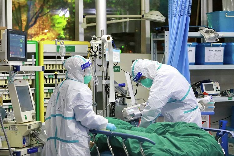 В Китае число жертв коронавируса достигло 1523 человек